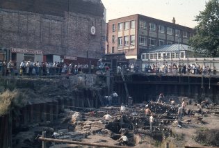 People-watch-Coppergate-dig-1976-York-YAT
